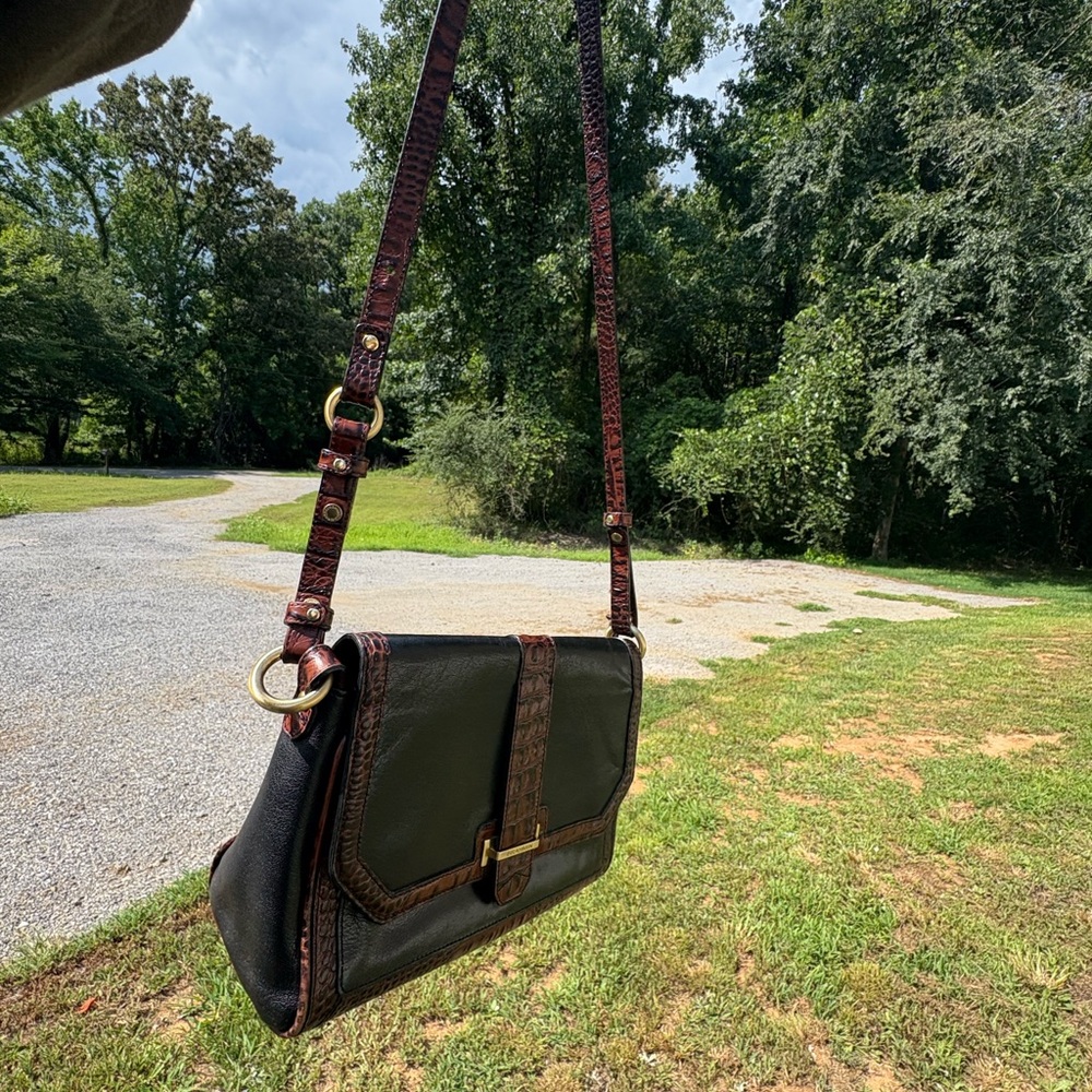 Brahmin Carina Tuscan With Gold Toned hardware Cross Body Purse - Picture 7 of 12